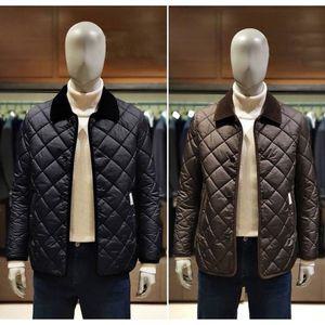 [갤러리아] 킨록 간절기 퀼팅 패디드 자켓 2종 택1 (TIU0607)