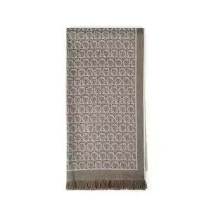 페라가모 스카프 32 7955 0736640 간치니 자카드 패턴 울 프린지 여성스카프 당일발송