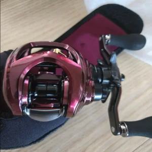 한국 다이와 25 아드미라 100P 5점대 초경량 베이트릴 전용 릴파우치+보증카드+오버홀카드 / 우핸들