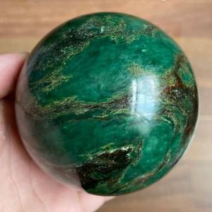 천연 원시 보석 에메랄드 구 바위  녹색 크리스탈 석영 공 풍수 장식 수집 Reiki 치유
