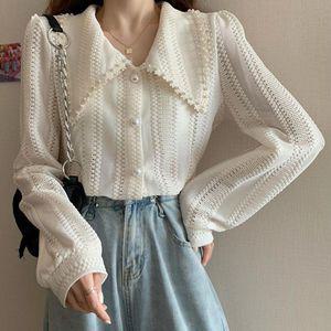 카라큰 아이보리 블라우스 진주단추 자수패턴 예쁜옷 가을데이트룩 가을여성옷 여신룩 가을소개팅룩