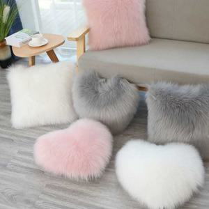 퐁실 사각 하트 퍼 쿠션 겨울 소파 의자 예쁜 쿠션솜