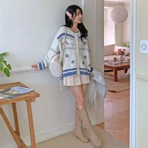 [하프클럽/]가을 감성룩 꽃자수 자가드 버튼 가디건