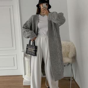 여자 로브가디건 꽈배기 트임 롱가디건