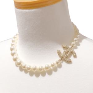 샤넬 100주년 목걸이 CC로고 진주 네크리스 한정판 기념 초커 A64757 B06258