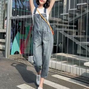 여성 밑단 롤업 귀여운 디자인 포켓 연청 멜빵 바지