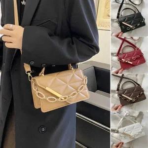 이룸 퀼팅 체인 크로스백