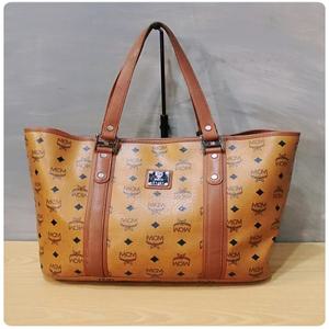 MCM 꼬냑 비세토스 플랫 가죽 쇼퍼백