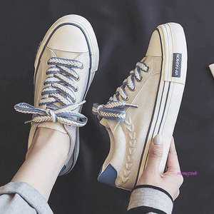 여자 대학생 운동화 단화 예쁜 캔버스 룩 캠퍼스 코디 룩예쁜wxy892