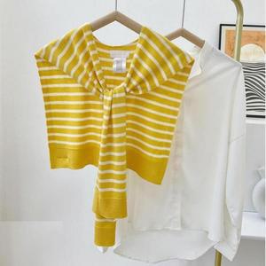 [오노마] ONM 케이프어깨숄 스카프 어부바 단가라니트 페이크가디건