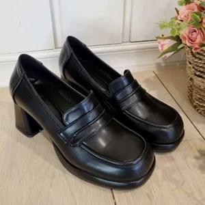 [오노마] ONM 연말 모임 룩 청키 힐 통굽 로퍼 구두 검정 블