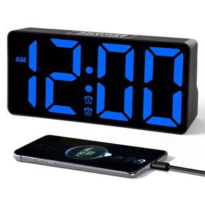 듀얼 알람 및 USB 충전 포트, 배터리 백업, 밝기 및 볼륨 조절 가능, DST, 무거운 잠자는 사람을 위한 시끄러운 탁상용 시계, 디지털 시계에서 야간 조명 및 대담한 숫자 7이 포함된 침실용 PPLEE 알람 시계