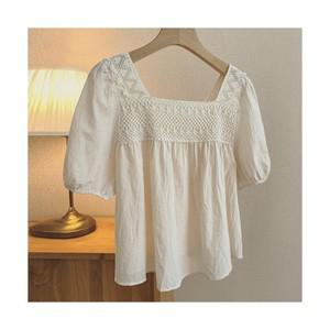 구디프 솔티 레이스 스퀘어넥 반팔 블라우스