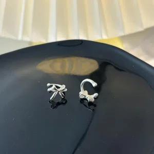 [오노마] ONM 리본 이어커프 미니 발레리나 페이크피어싱 연골 피어 (S37326146)