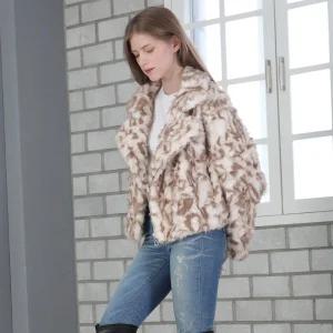 35더블버클포인트FAUX FUR 양털자켓