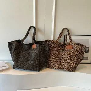 캔버스숄더백 빅사이즈가방 레오파드 패턴 포켓백