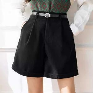 여자 겨울 직장인 출근 룩 핀턱 3부 반바지 숏 팬츠