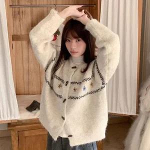 [라일리여성의류] Rly 데이지 플라워자수 포엠 포인트 가디건