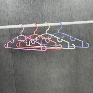 기본 플라스틱 옷걸이 5p 옷장 정리 정돈 윗옷 걸이 플라스틱옷걸이 베이직옷걸이