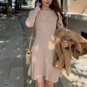 [하프클럽/]실루엣 쫀쫀한 세로패턴 원단 플레어핏 쇼트 울탑 원피스룩 스