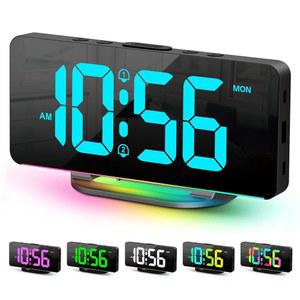 디지털 알람 시계, 10가지 색상의 야간 조명, 조절 가능한 밝기, USB 충전 포트, 침대 옆 및 거실 사무실 장식용 책상 시계(블랙)