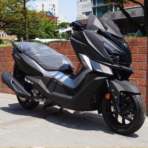 SYM 크루심300 알파  빅스쿠터 / 엑스맥스300 포르자