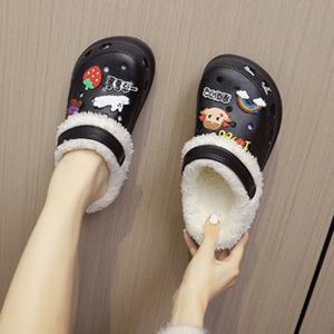 양털크록스통굽슬리퍼 뽀글 털안감 따뜻한 겨울실내화 발편한 사무실슬리퍼