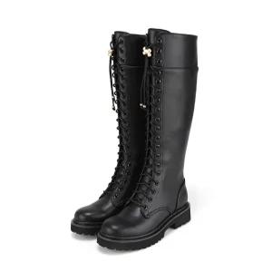 바바라 소가죽 금장 앰블럼 장식 레이스업 여성 롱부츠 4cm_BBH851BK