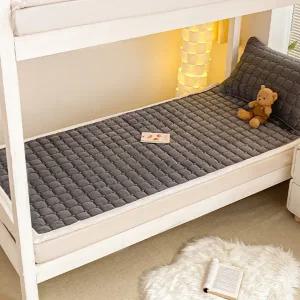 따뜻한 침대 패드 겨울용 푹신한 보온 벨벳 침대 패드 융털 매트리스 극세사 일인용 싱글 누빔