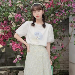 [트렌드스토어] 페미닌 무드 레이스 소매 포인트 꽃병 반팔티