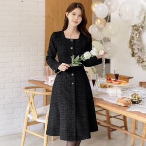 [시크라인] (~XXL까지) 콘로이 버튼 포인트 트위드 플레어 원피스 겨울 오피스룩 하객룩 연말룩 모임룩 빅사이즈