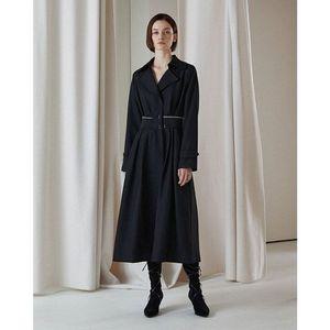 [갤러리아] (23가을) 래터링  허리밴딩  싱글버튼 코트(EP3WC960)