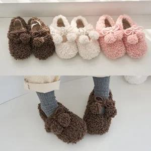 [베이비잼]발소리 뽀글이 겨울 방울 리본 퍼 아기 유아 아동 여아 털 플랫 털신 신발
