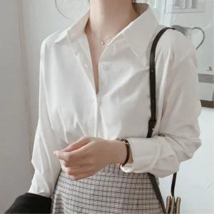 여자 카라있는 단정한 흰색 검정색 기본셔츠 긴팔남방 20대 면접