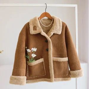 [잇수다] 마쉬멜 하이넥 스웨이드 양털 무스탕 자켓