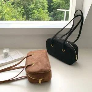 마띠에르 여성 스웨이드 숄더백 바게트백 데일리룩