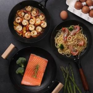 [콩심팥심]무쇠 원목 손잡이 조리팬 주방용 프라이팬