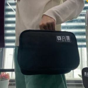 베이직수납함 대용량 2단 전자기기 파우치 블랙이너백 목욕가방 실용적인 세면도구 여행 용품 세면백 워시