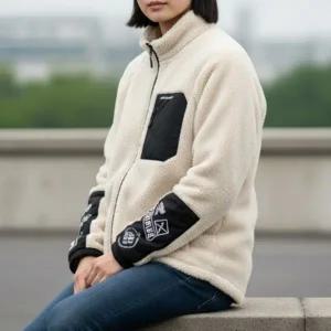 [모로엠] 그래픽 레터링 오버핏 남녀공용 후리스 아우터 DMS-JUW-Q4586244