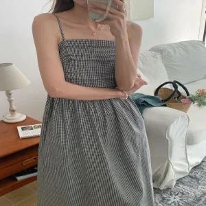 [하프클럽/]페미닌 데이트룩 스퀘어넥 고방체크 끈나시 롱원피스