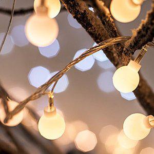 [플라워트리]크리스마스 트리 앵두전구 LED 연결형 겸용 50P 2cm 구슬 투명선 (콘센트형) 줄 조명 캠핑 ...