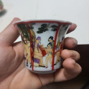 송대 백자 춘화문 술잔 높이7cm 단초마을 골동품/수집품/도자기