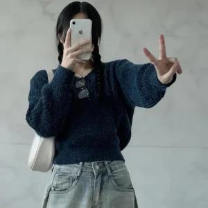 여성 겨울 솔잎 브이넥 크롭 퍼프 니트 긴팔