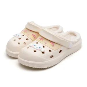 시나모롤 패치 방한샌들`