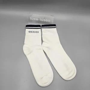 [구찌] 로고 코튼 화이트 삭스 양말 496493
