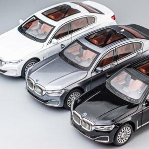 1:24 BMW 7시리즈 G12 다이캐스트 대형 세단 장난감 3색