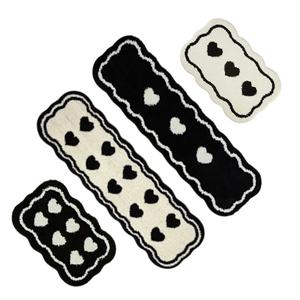 하트 패턴 러그 4종 2size 직사각 스타일 블랙 앤 화이트 카페트 모던 발매트