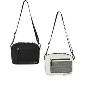 [블랙야크](강남점)25년신상 남성/여성 공용가방 트레킹/등산 경량 소형 트래블파우치크로스B 2BYABXU910