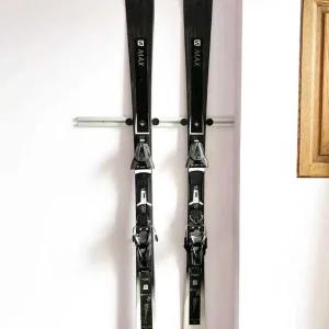 벽걸이 스키 거치대 전시대 브라켓 보관 수납 보드