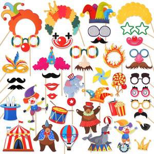 41개의 카니발 포토 부스 소품, 재미있는 서커스 테마 생일 파티 장식에는 광대 머리 수염 안경 액세서리, 파티용 나무 막대기가 달린 포토부스 소품이 포함됩니다